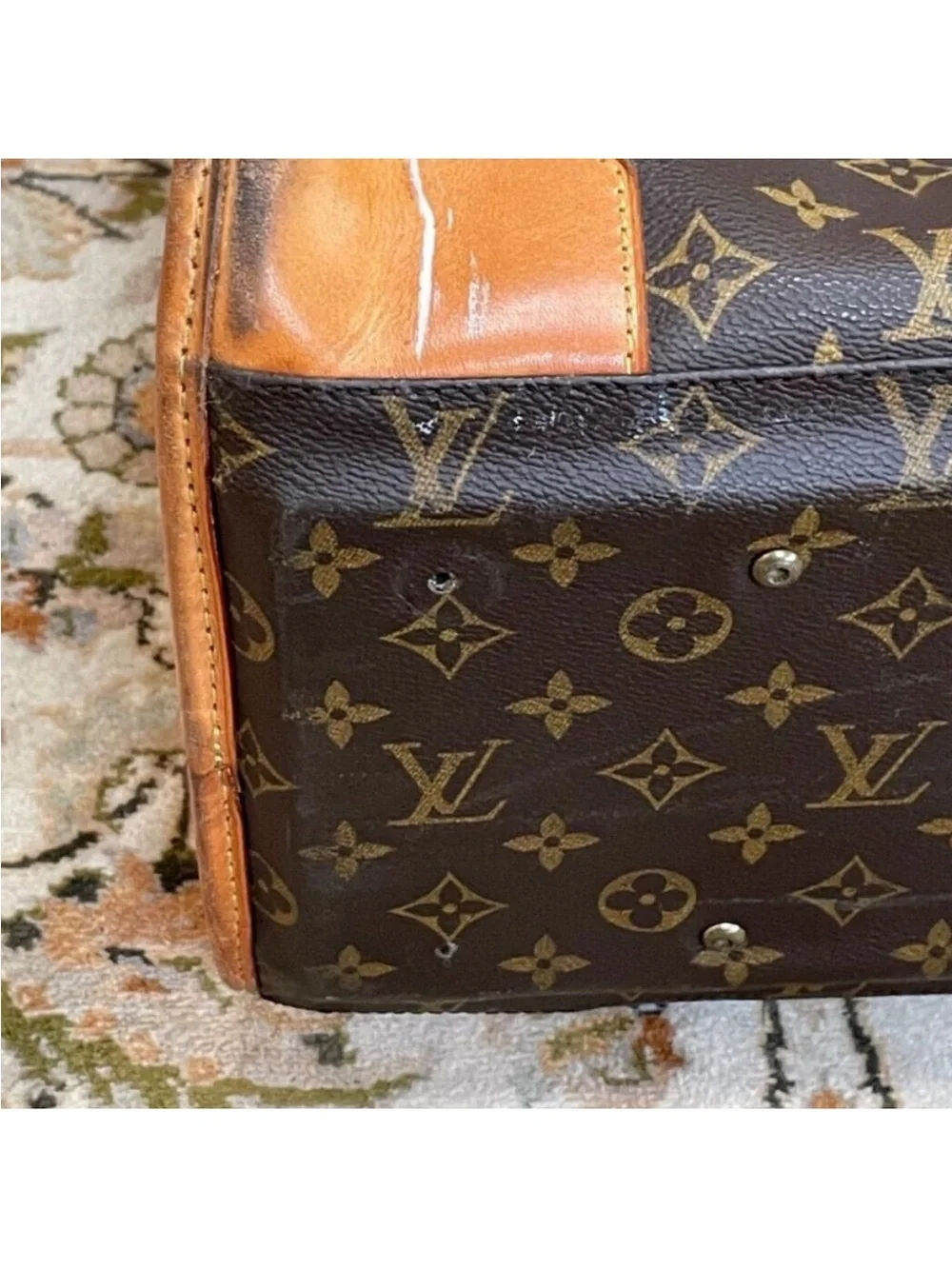 Louis Vuitton iconic louis